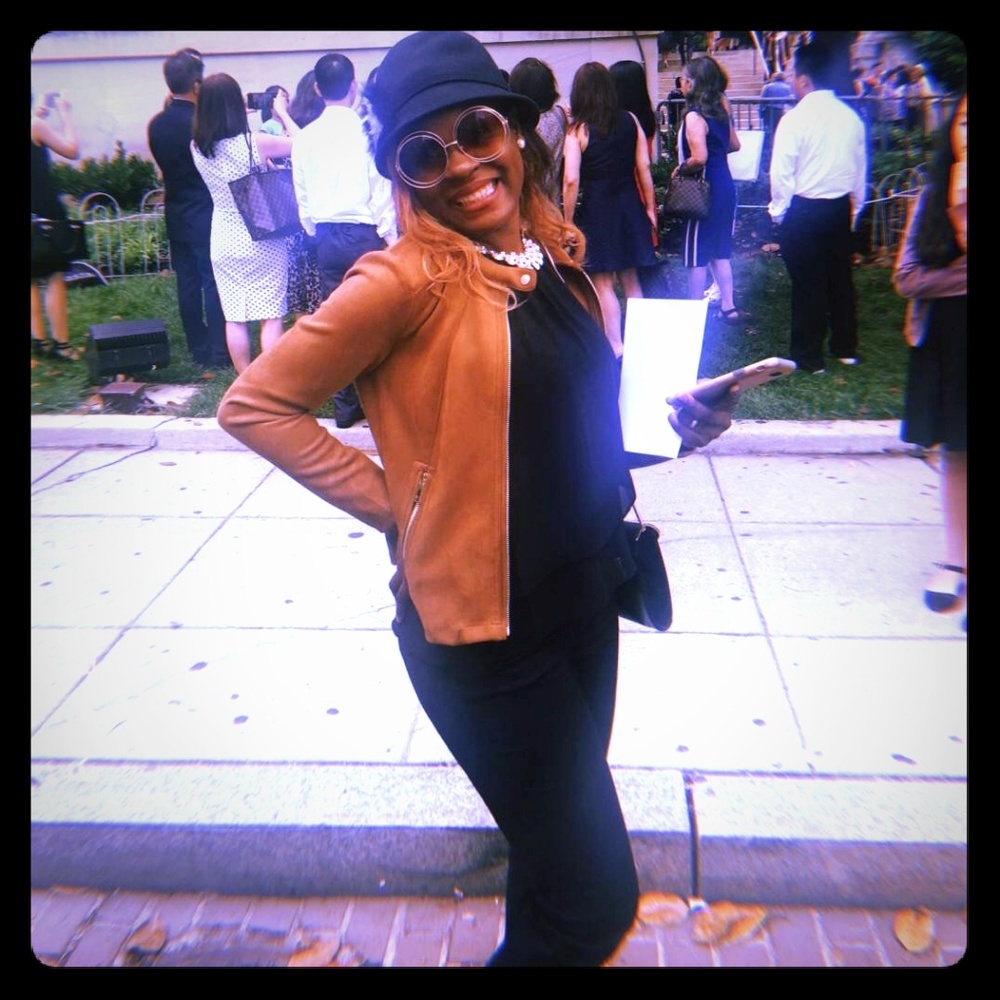 Meet your Posher, Ornella